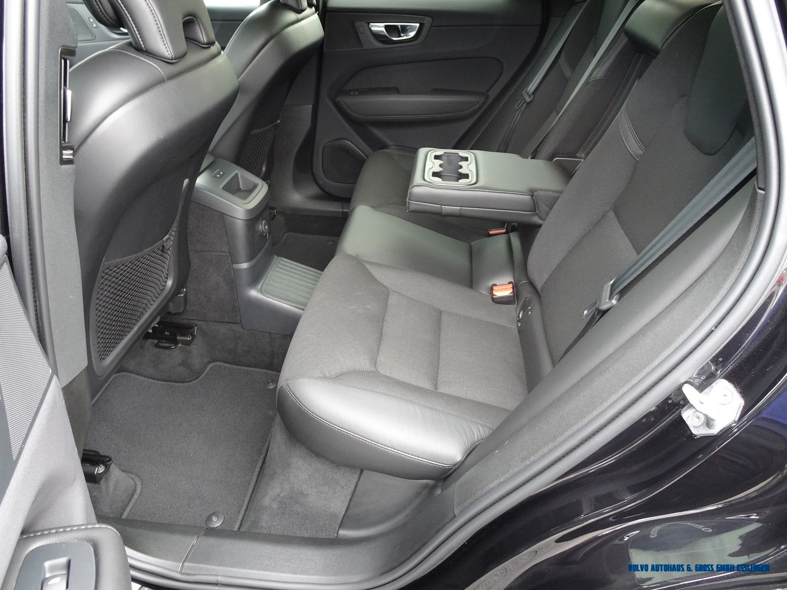 Volvo XC60 T6 R-Design AWD R-Design Expression