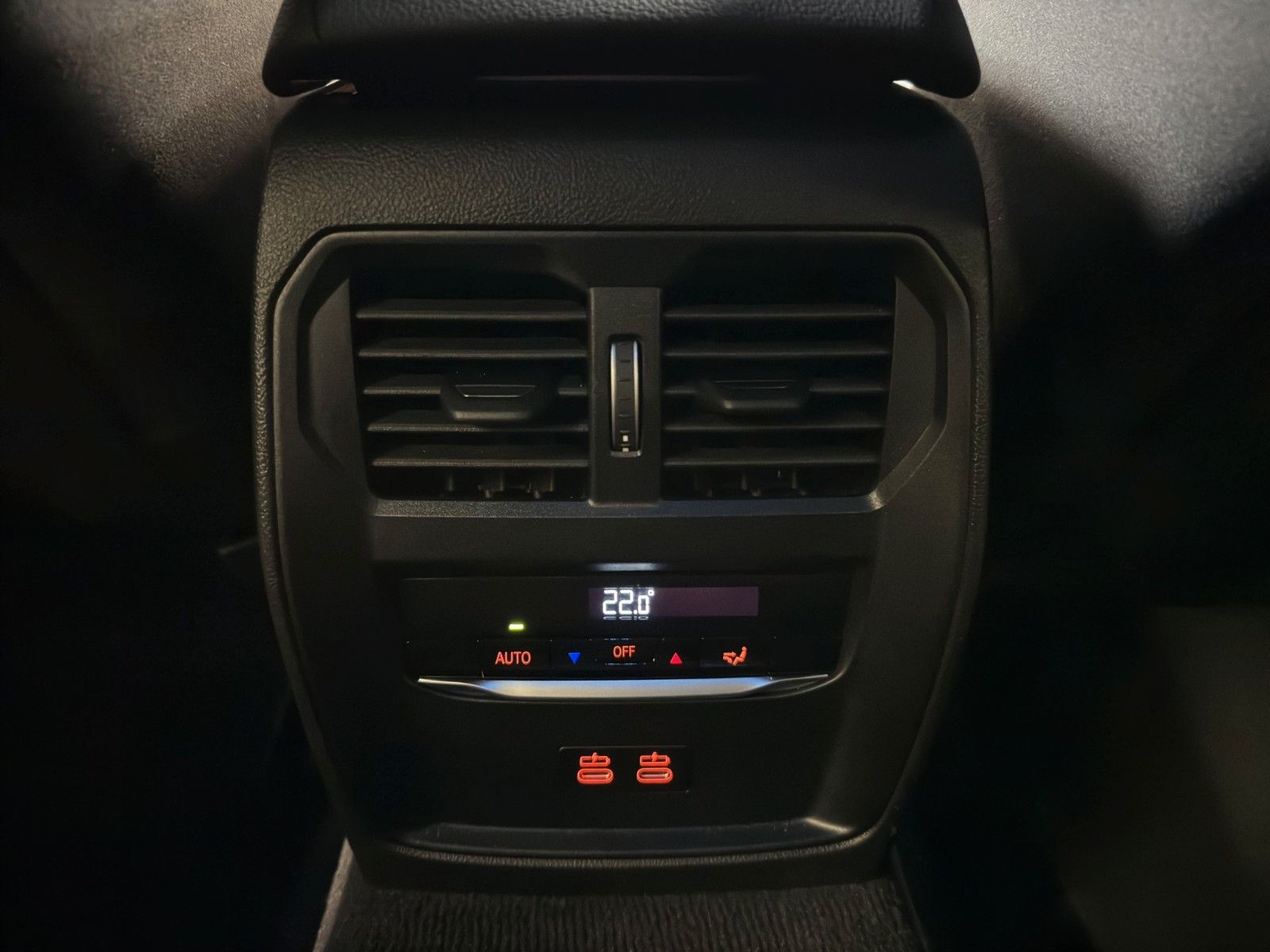BMW 318i Touring M Sport ACC FL2 HUD KZU LED QI 360°