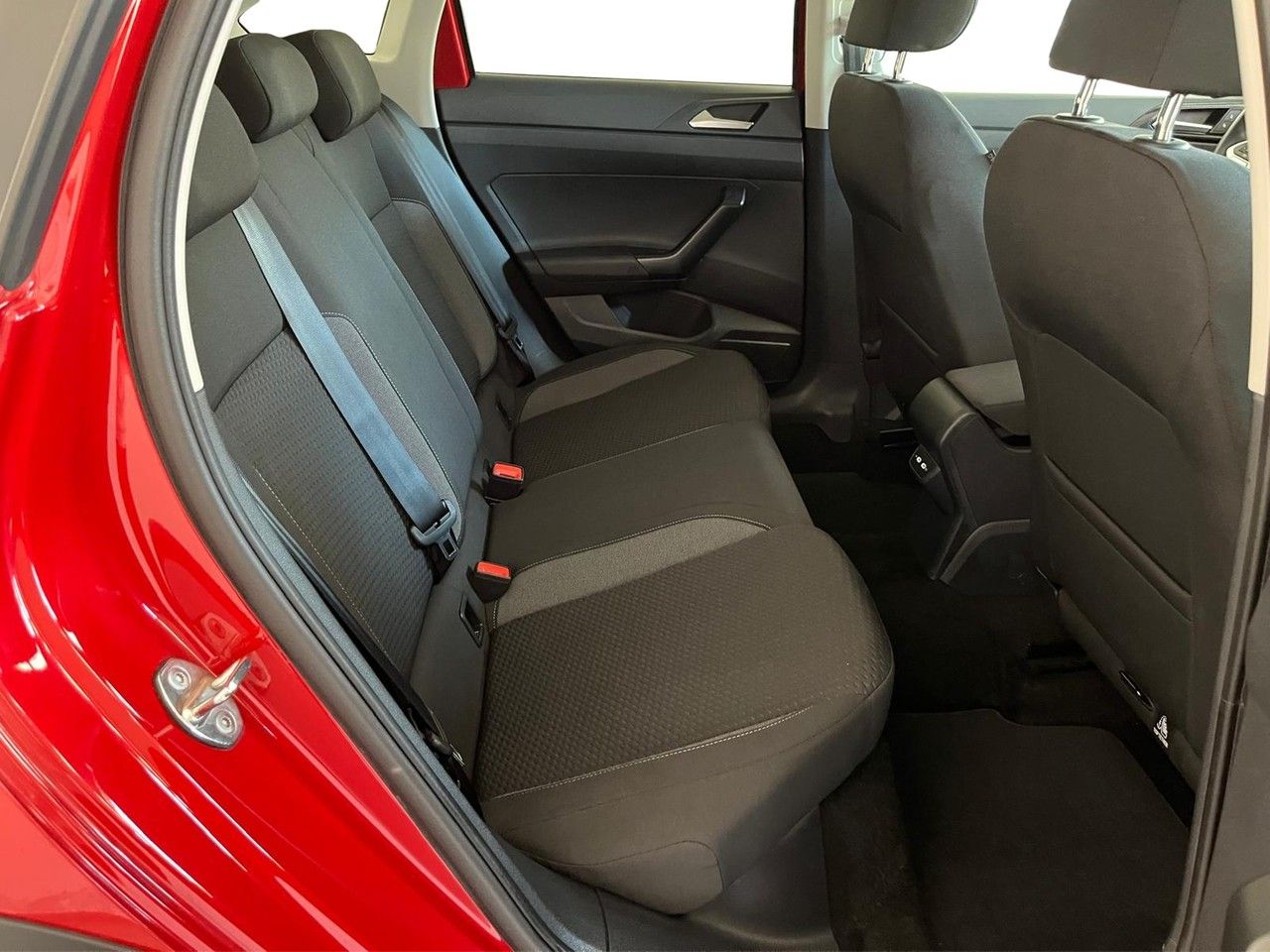 Volkswagen Taigo 1.0 TSI Life - Samsaru's Car Outlet