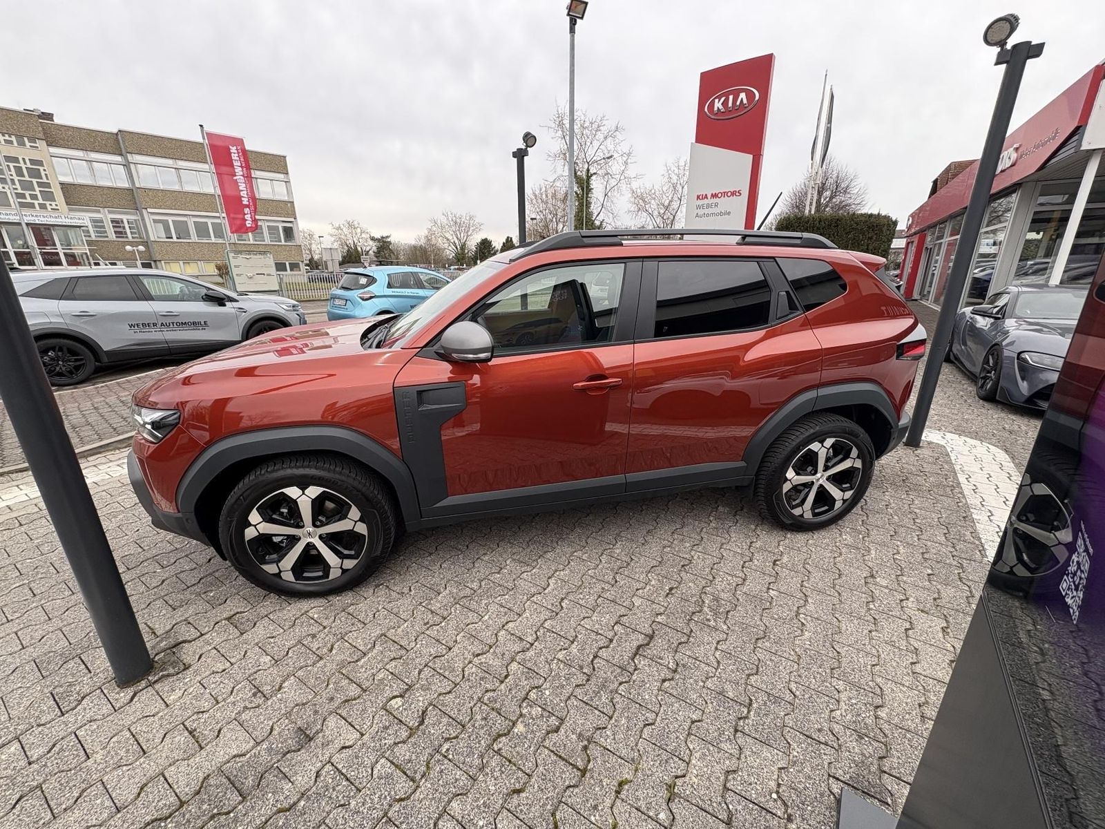 Dacia Duster III Journey Hybrid 140 1.6 E-Tech - Samsaru's Car Outlet