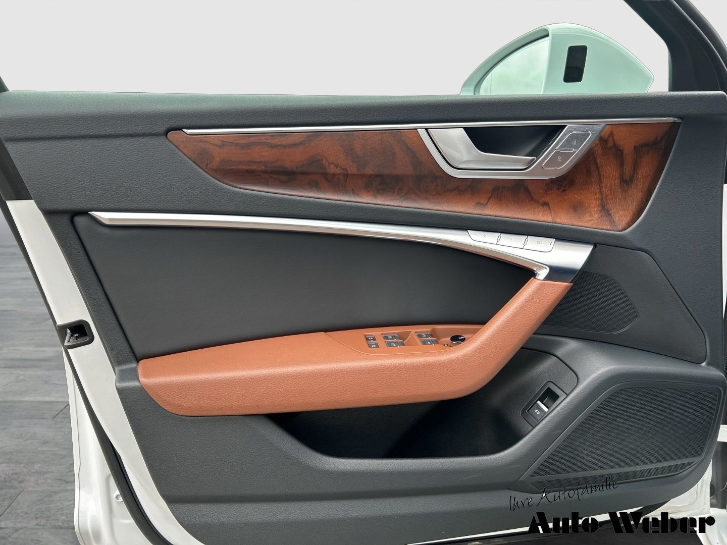 Audi A6 Avant 55TFSI S-Line - Samsaru's Car Outlet