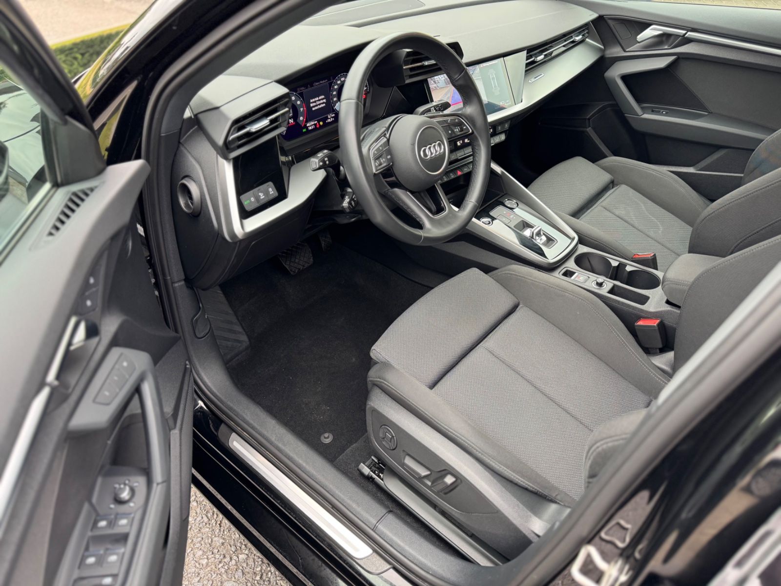 Audi A3 Limousine 35 TFSI advanced - Samsaru's Car Outlet