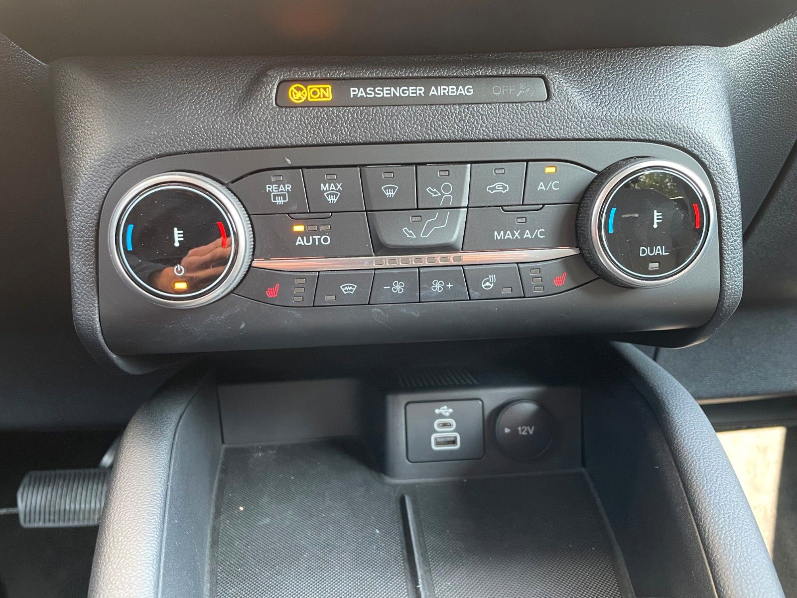 Ford Kuga FHEV Vignale - Samsaru's Car Outlet