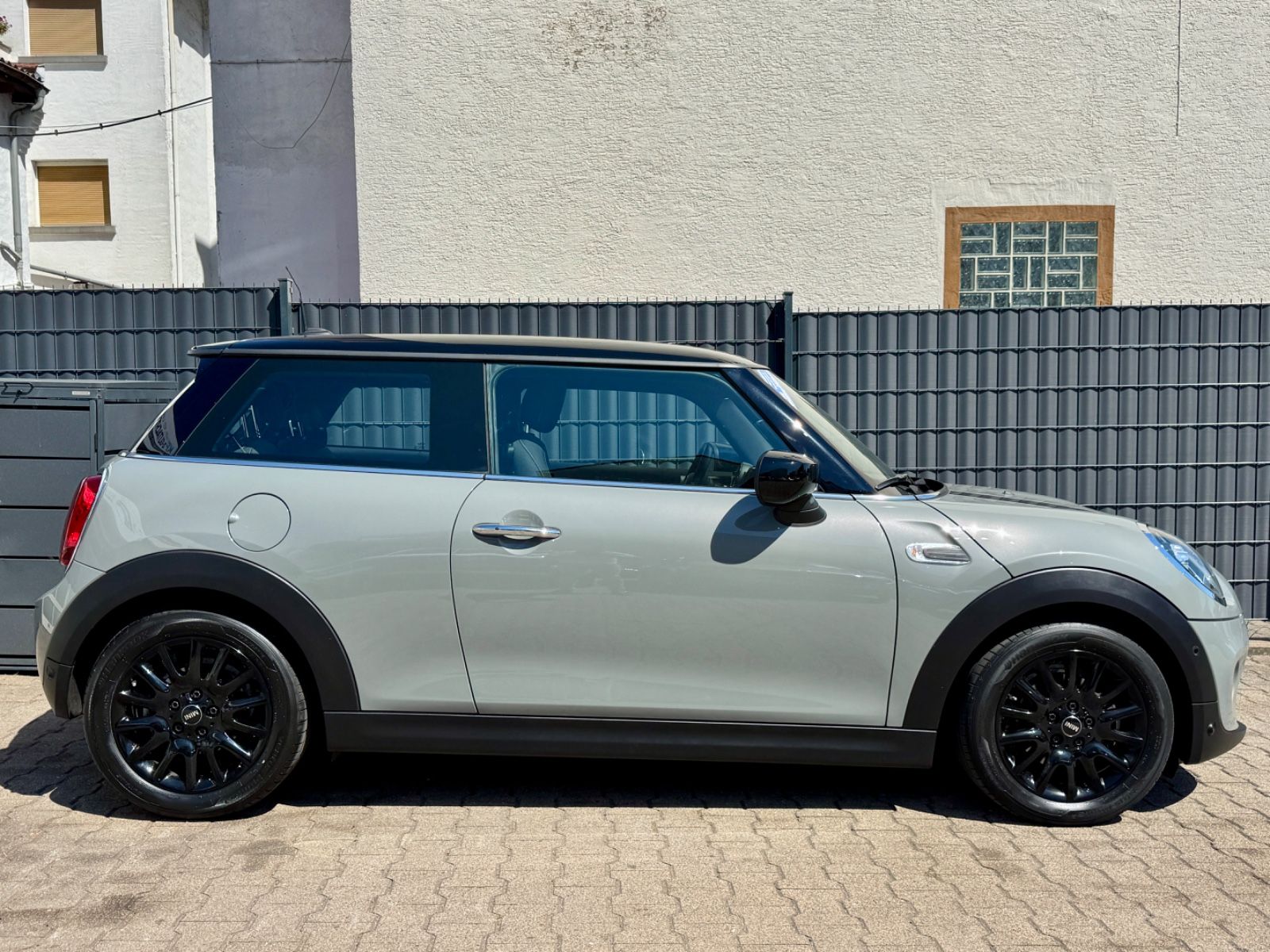 MINI COOPER 1.5 PEPPER - Samsaru's Car Outlet