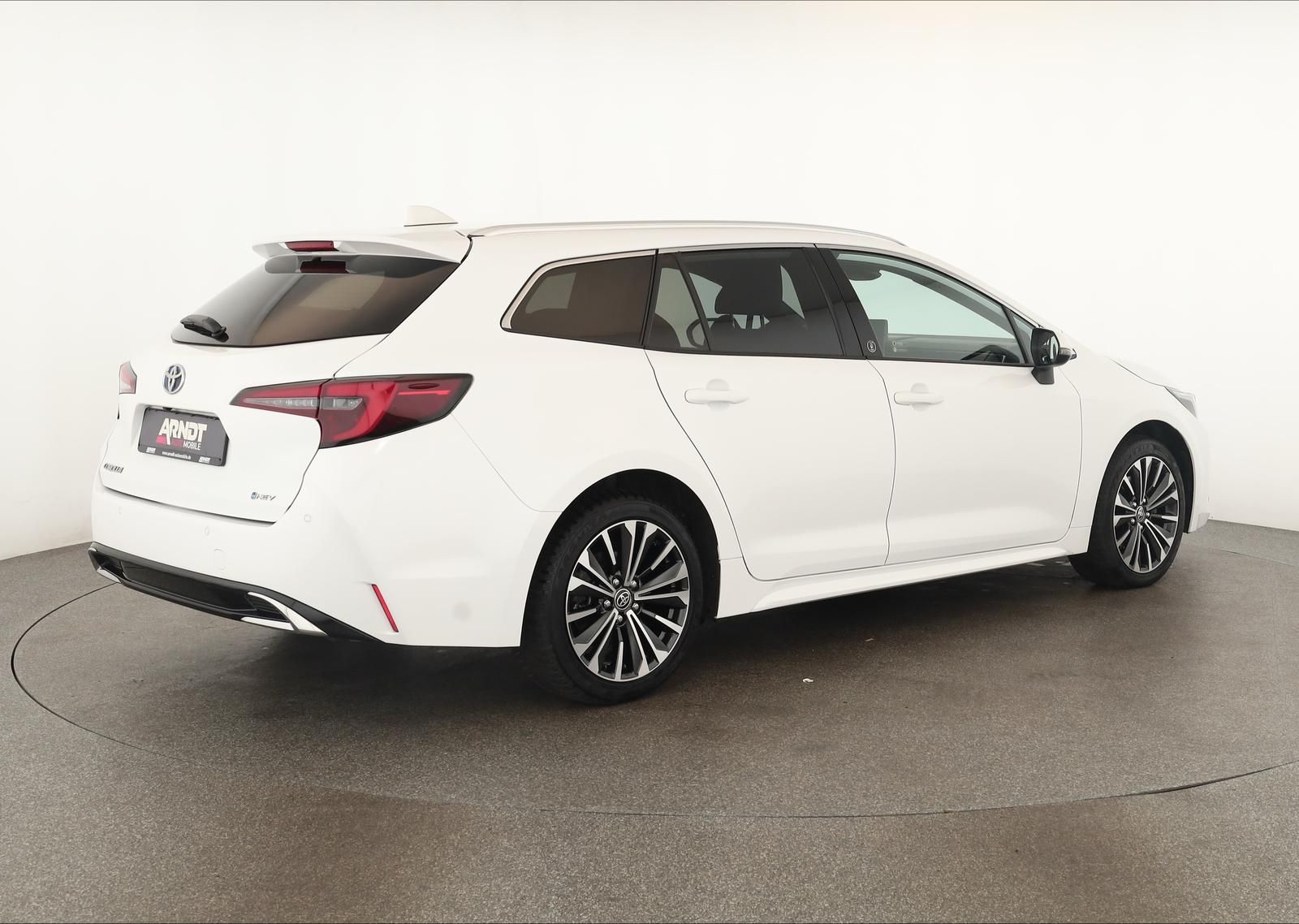 Toyota Corolla Touring Sports 2.0 CVT Team D Navi Kam