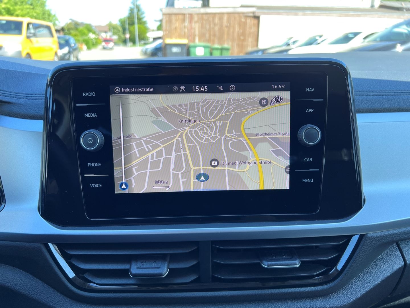 Volkswagen T-Roc 1.0TSI Life - Samsaru's Car Outlet