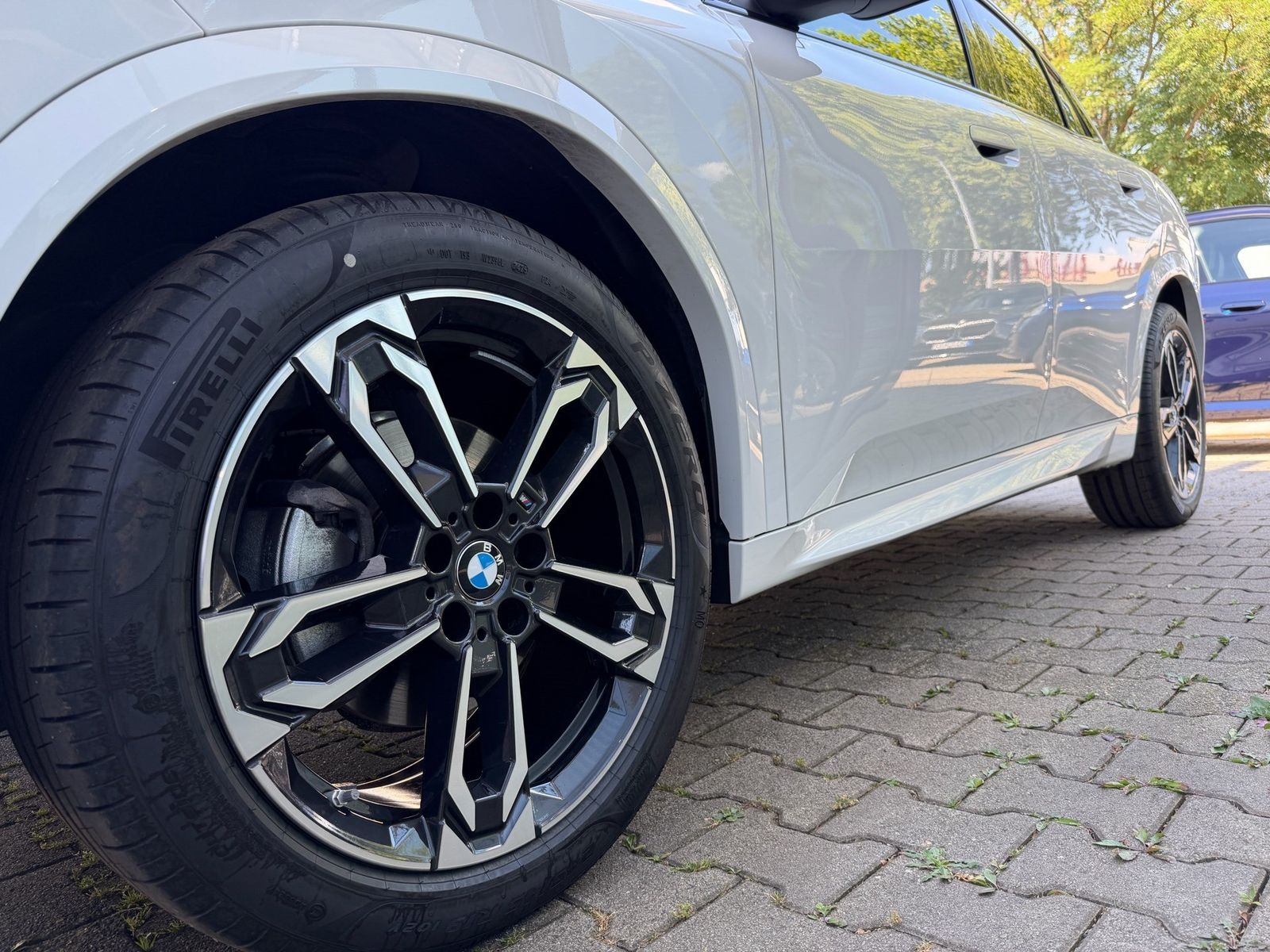 BMW X2 xDrive20d M Sport AHK PANO h&k Massage DA+