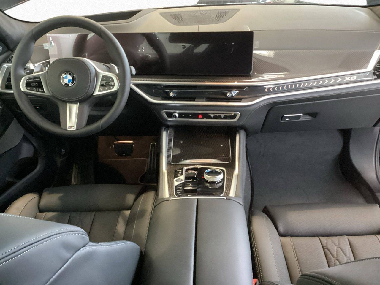 BMW X6 xDr40d MSport Pro, AHK DrAss PaAssPr Pano H/K