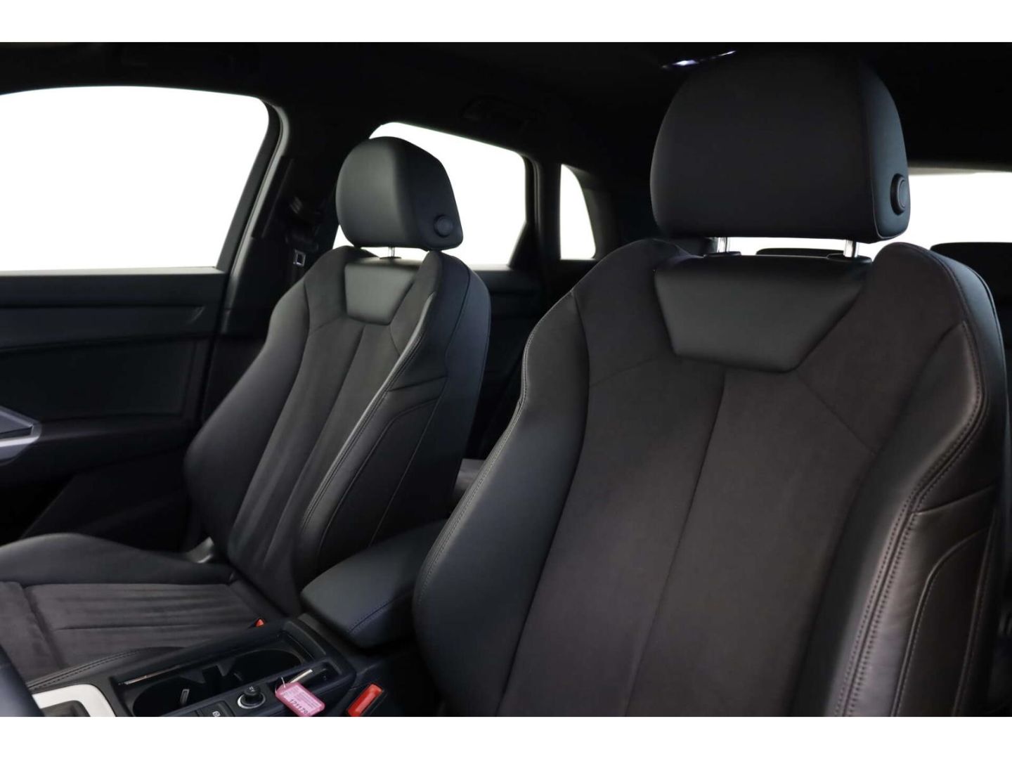 Audi Q3 35 TDI quattro S line S-Tronic - Samsaru's Car Outlet