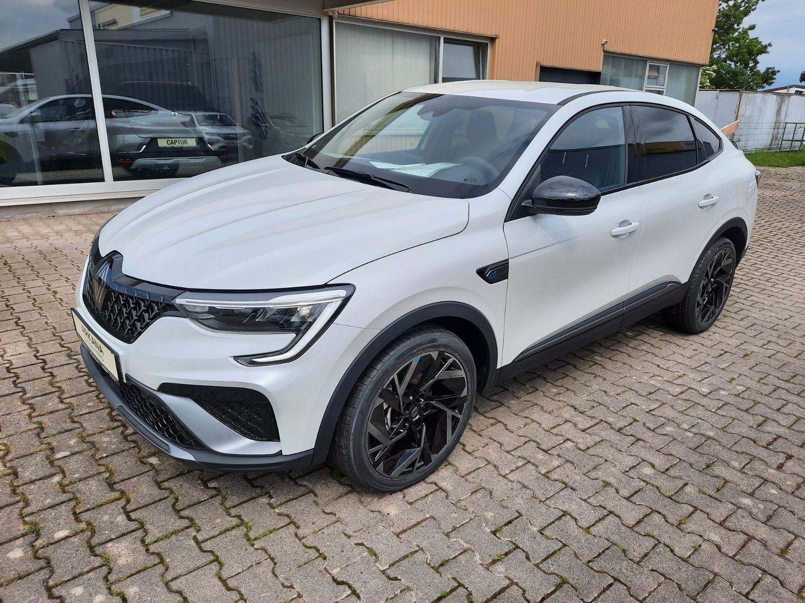 Renault Arkana Esprit Alpine Full Hybrid - Samsaru's Car Outlet