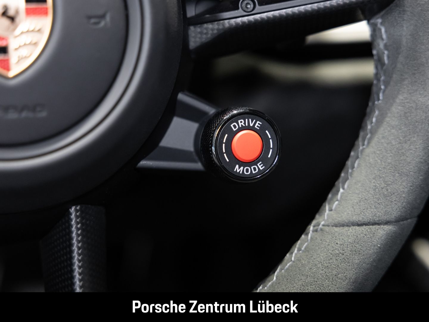 Porsche 992 911 Carrera 4 GTS BOSE Sportabgasanlage LED