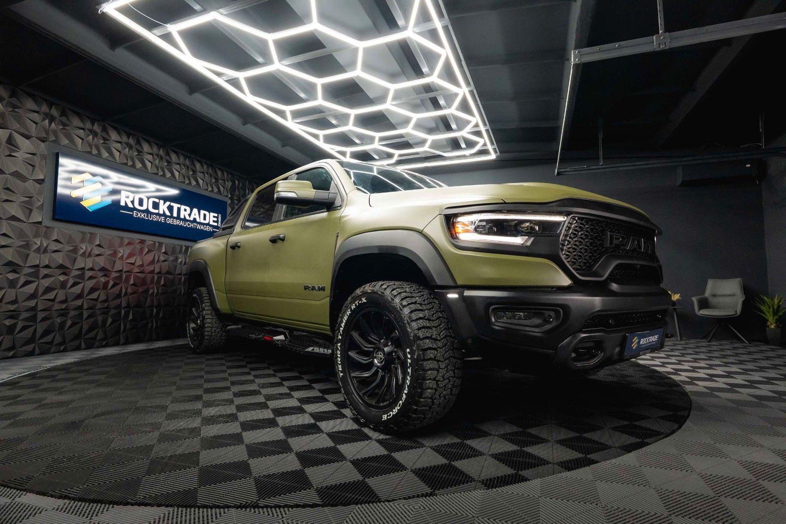 Dodge RAM 5.7 V8 HEMI 4x4 LARAMIE OFFROAD TRX Styling