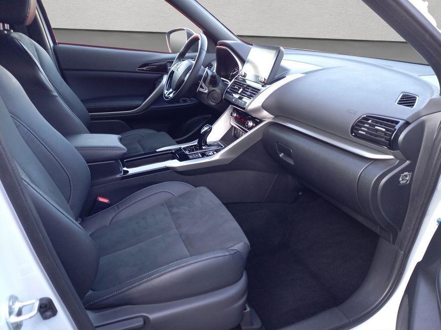 Mitsubishi Eclipse Cross Plug-In Hybrid 4WD Select