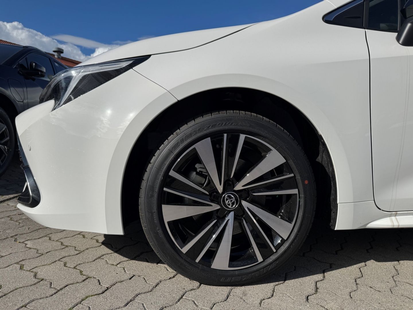 Toyota Corolla Touring Sports Hybrid Teamplayer / CarPl