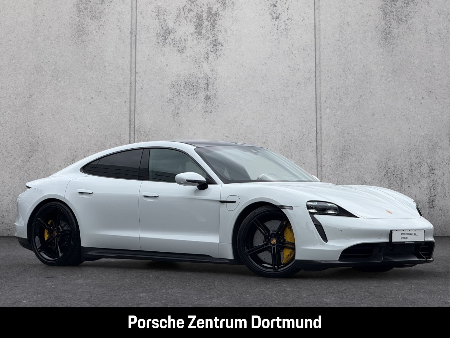 Porsche Taycan Turbo S BOSE Luftfederung LED-Matrix