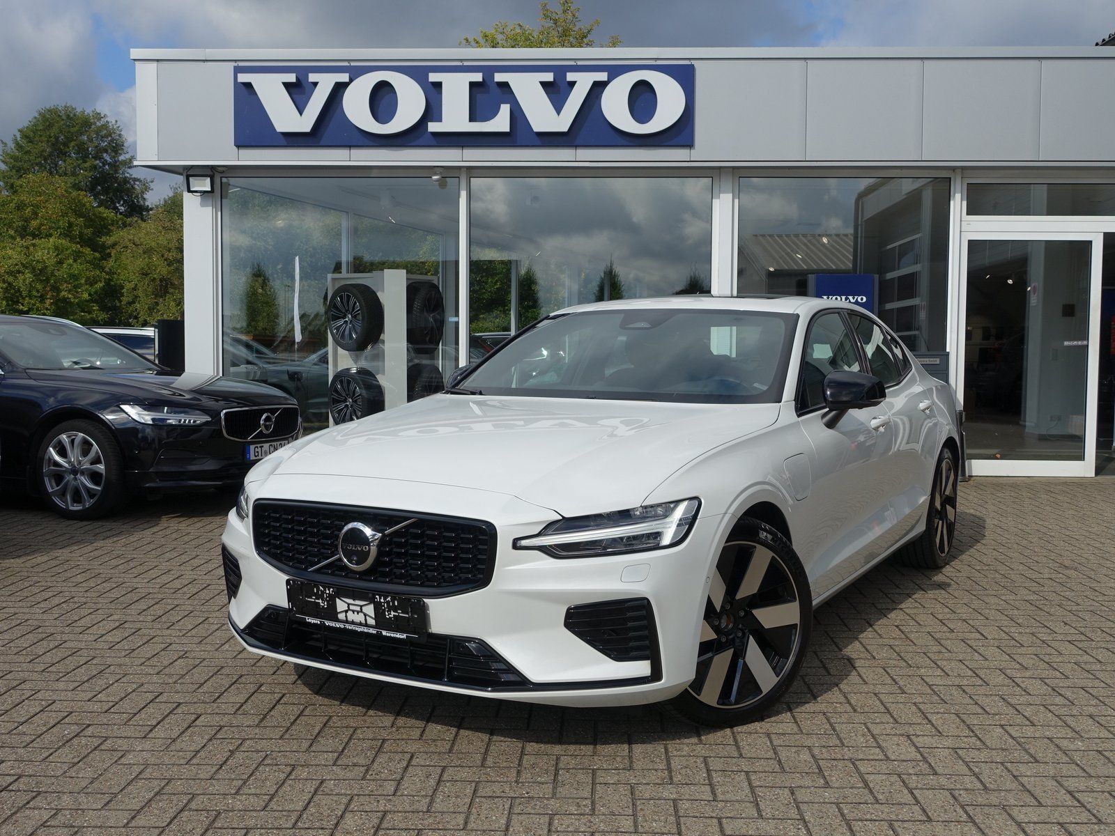 Volvo S60 Recharge Ultimate Dark T8 AWD HUD/B&W/PANO