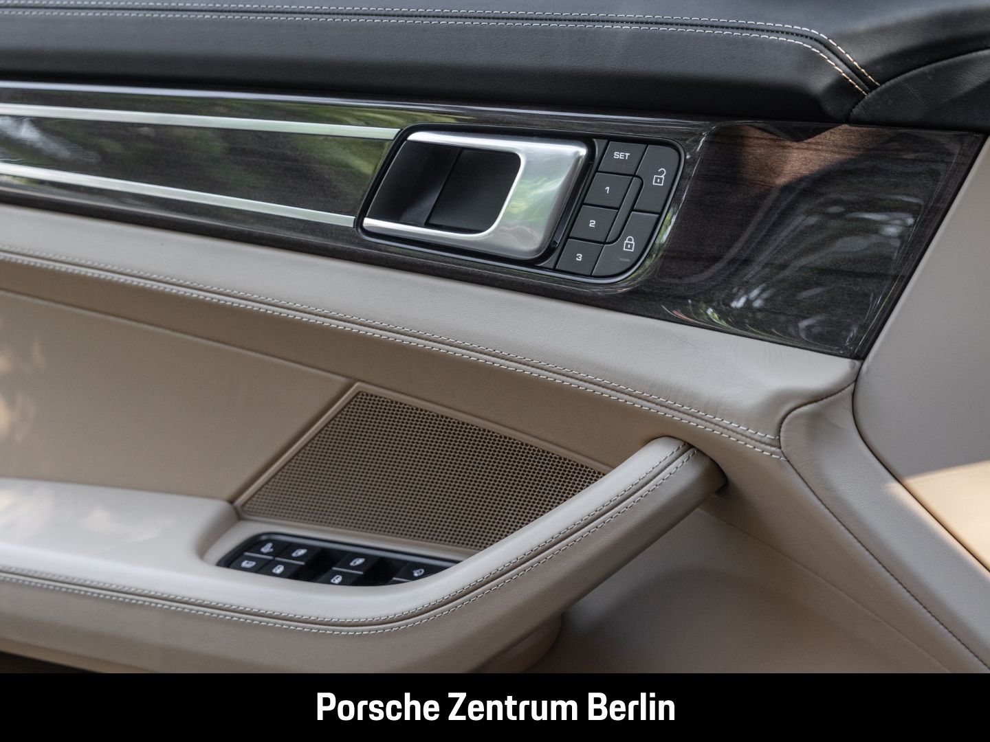 Porsche Panamera 4 E-Hybrid Platinum Edition InnoDrive