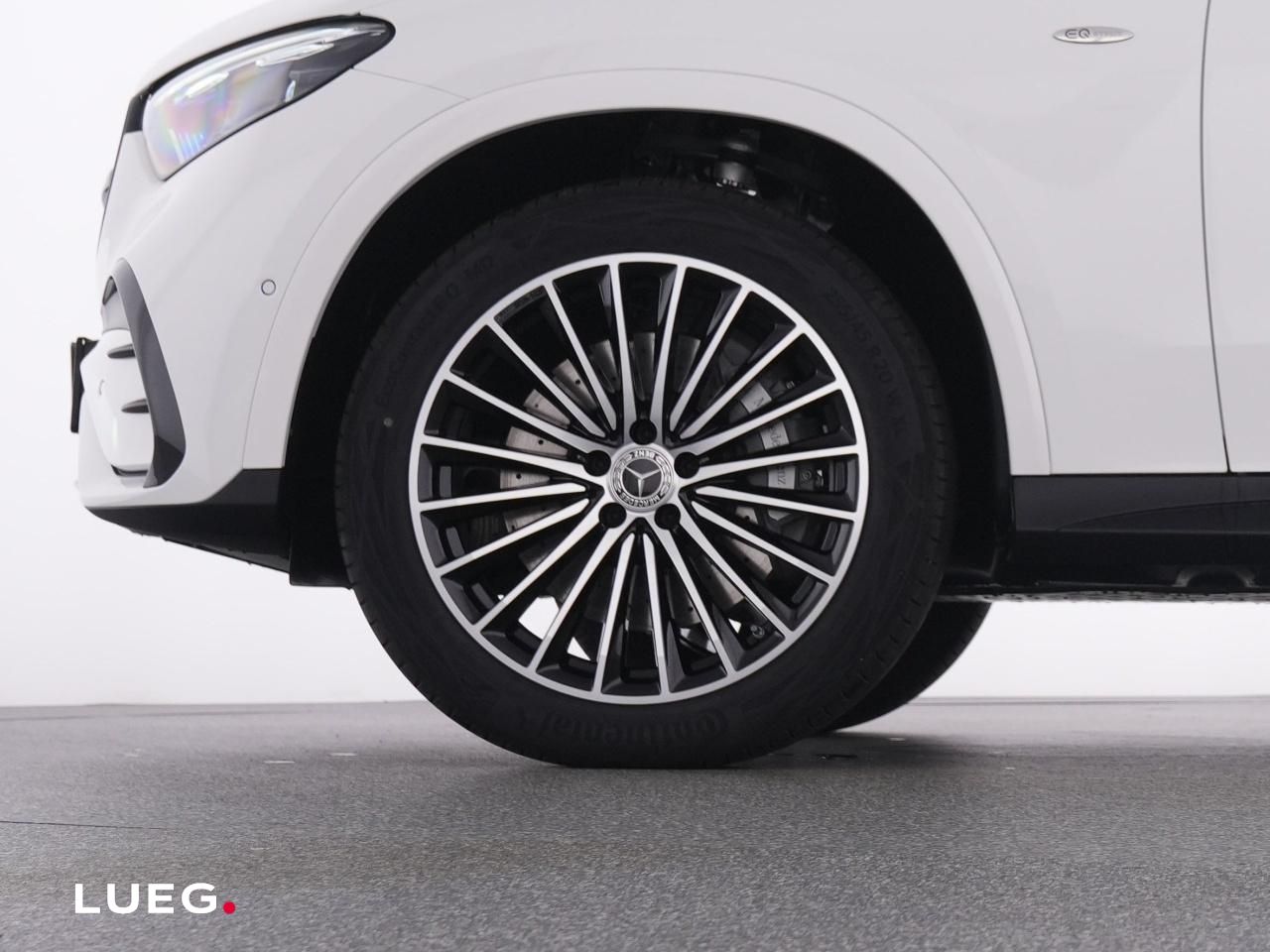 Mercedes-Benz GLC 300 e 4M AMG+NIGHT+20''+PANO+AHK+DIG.LIGHT++