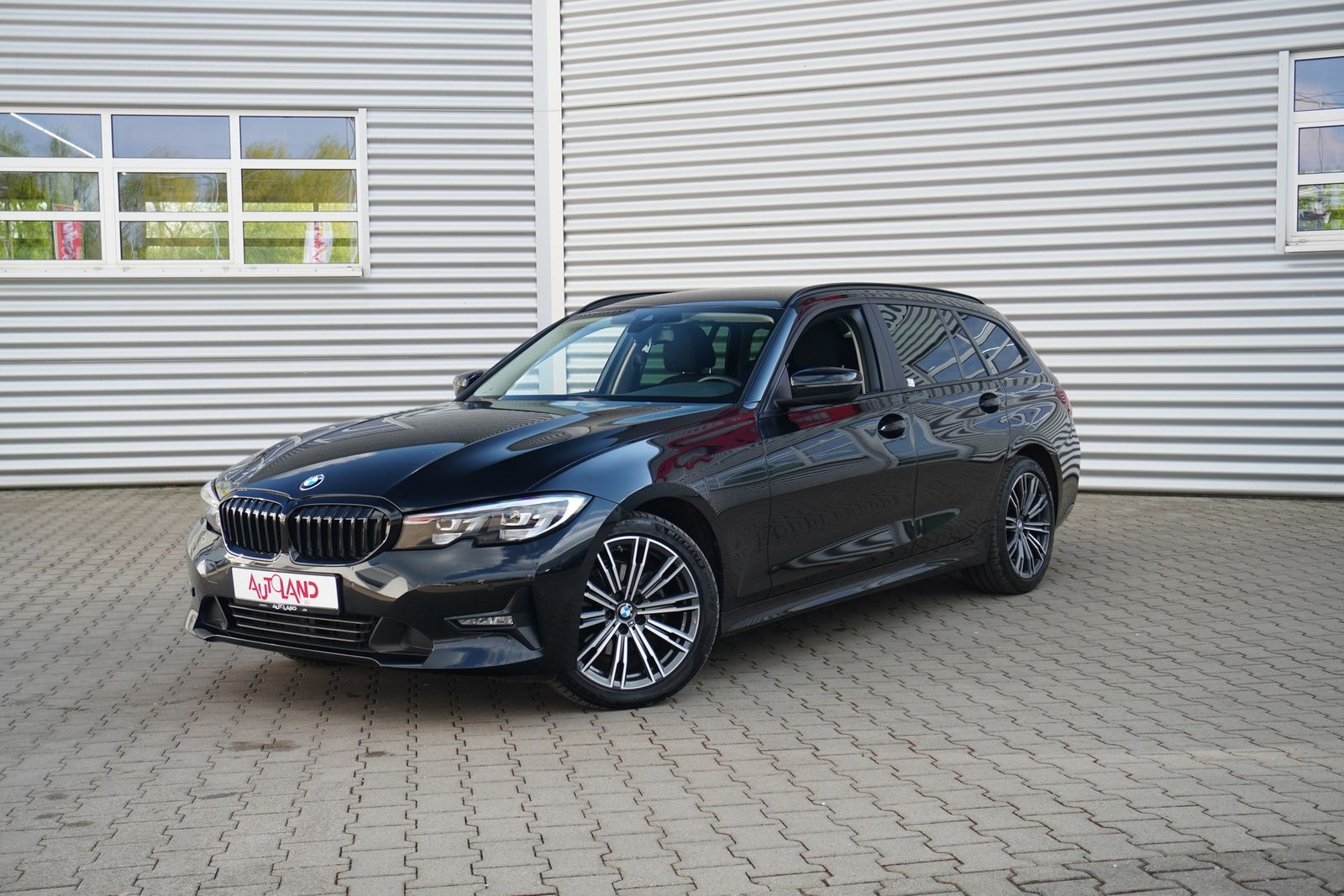 BMW 320d Touring Aut. - Samsaru's Car Outlet