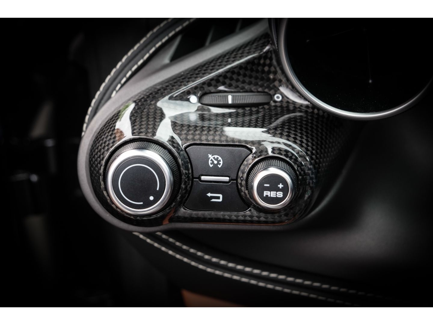 Ferrari F8 Spider - Samsaru's Car Outlet