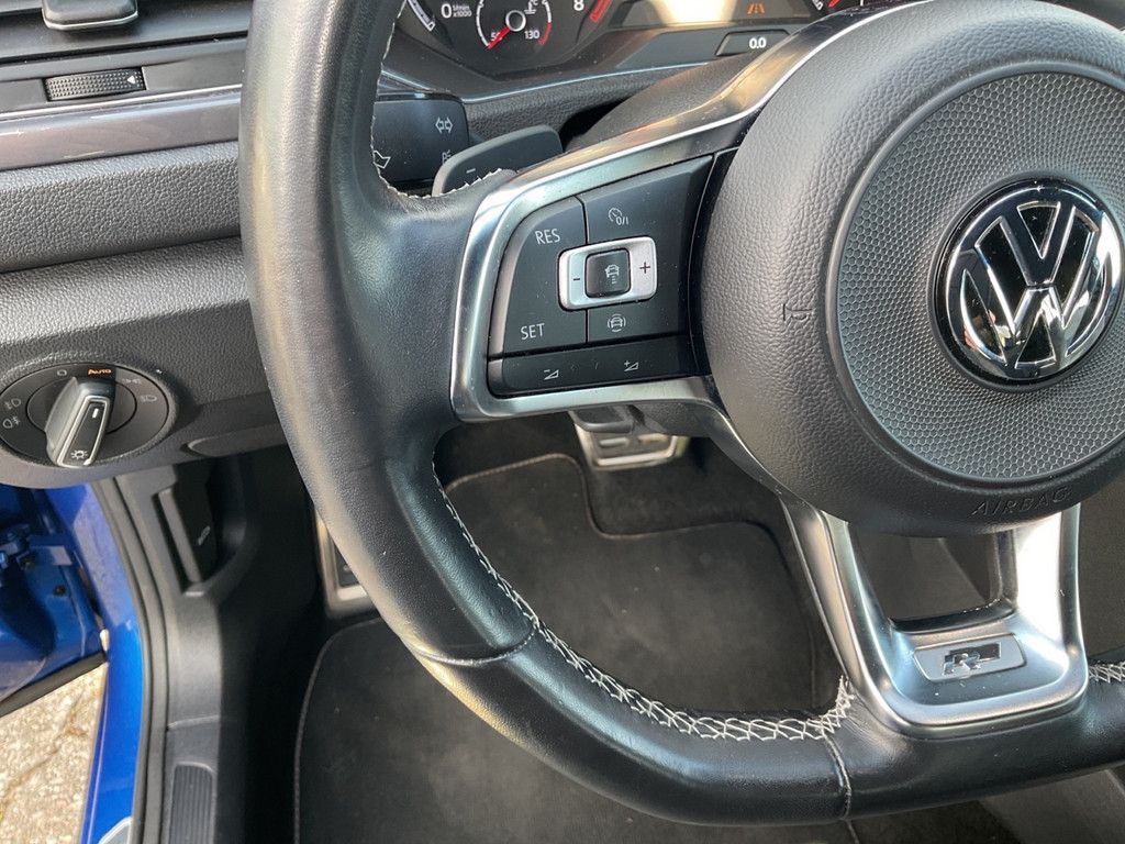 Volkswagen T-Roc 1.5 TSI DSG Sport - Samsaru's Car Outlet