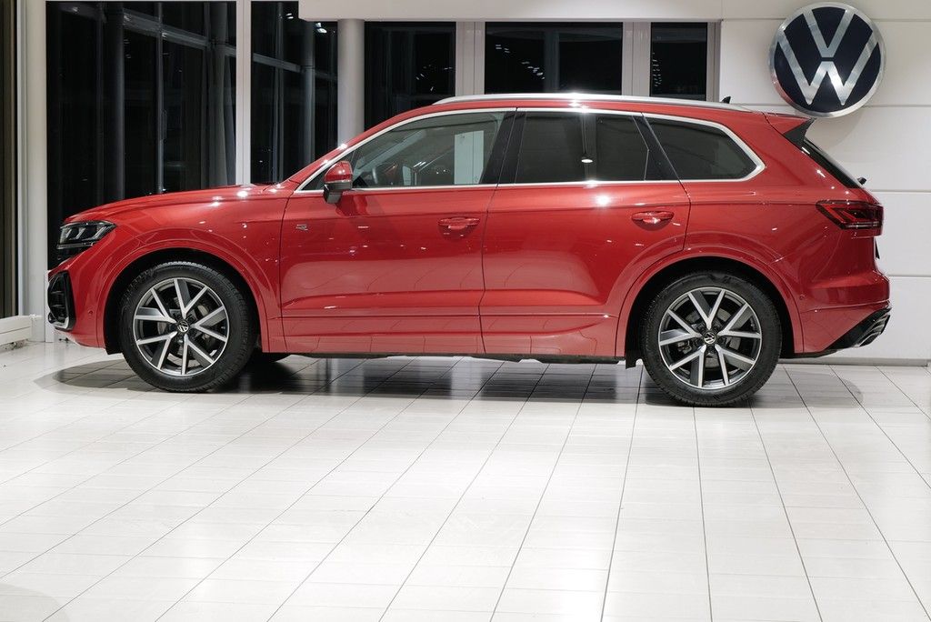 Volkswagen Touareg 3.0TDI R-Line - Samsaru's Car Outlet