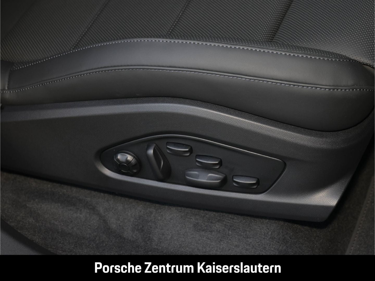 Porsche Macan 4 BOSE Panoramadach LED-Marix InnoDrive
