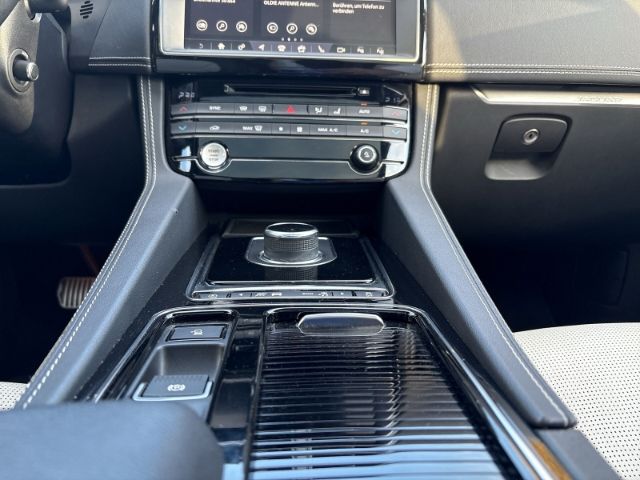 Jaguar F-Pace 20d R-Sport AWD BlackPack 20''LM Standhz