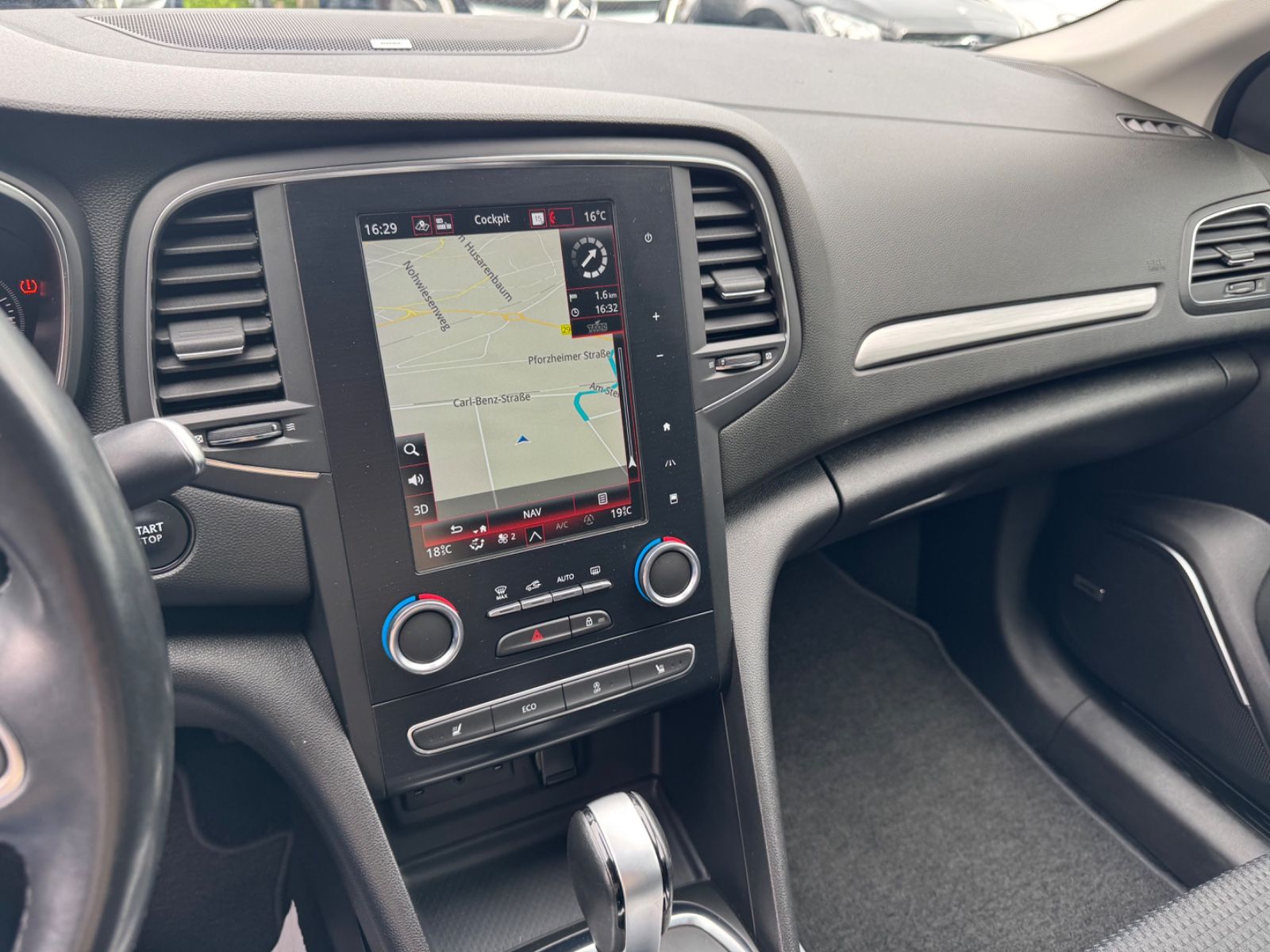 Renault Megane IV Grandtour BOSE-Edition - Samsaru's Car Outlet
