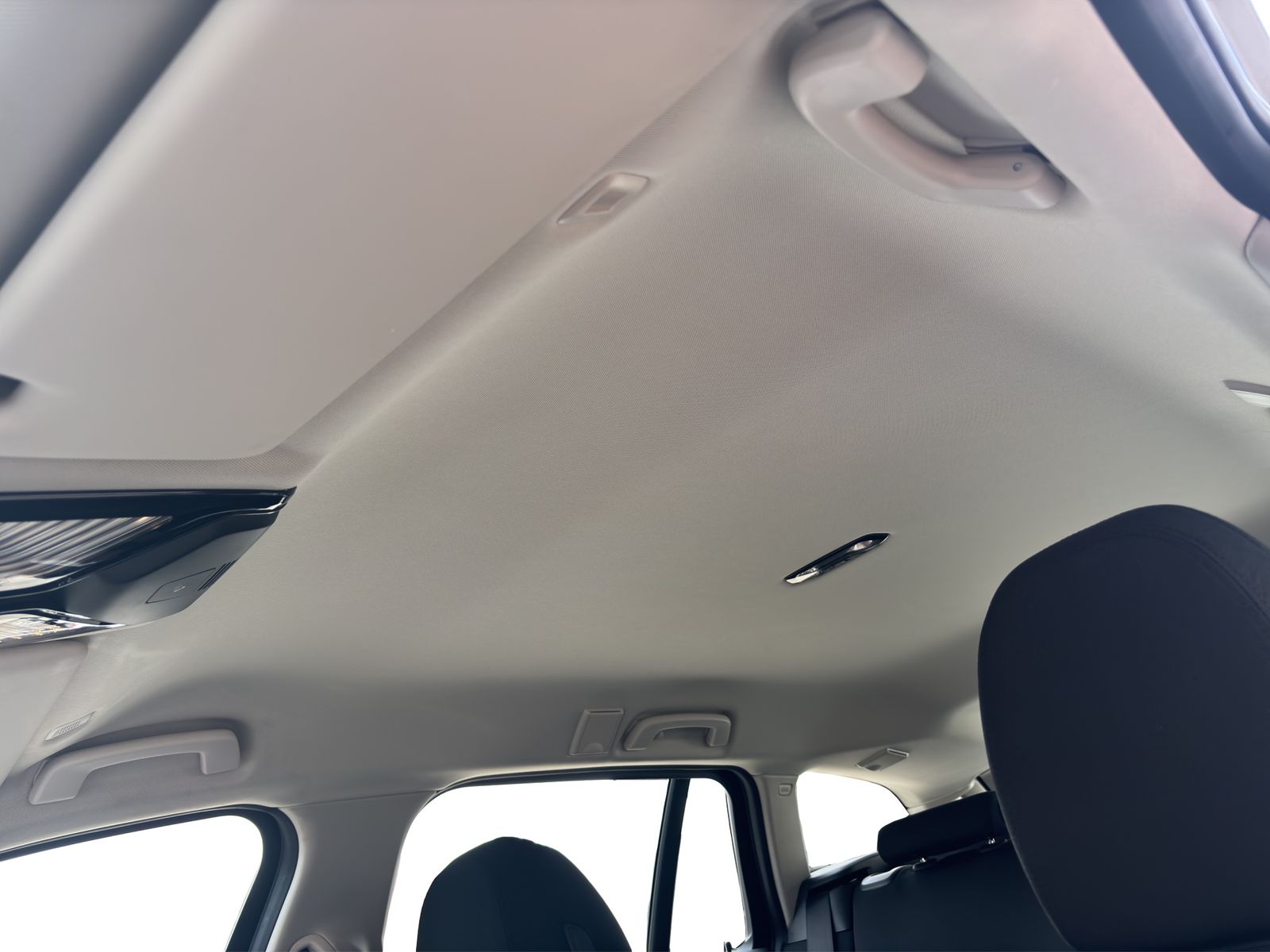 BMW 320i Touring Advantage - Samsaru's Car Outlet
