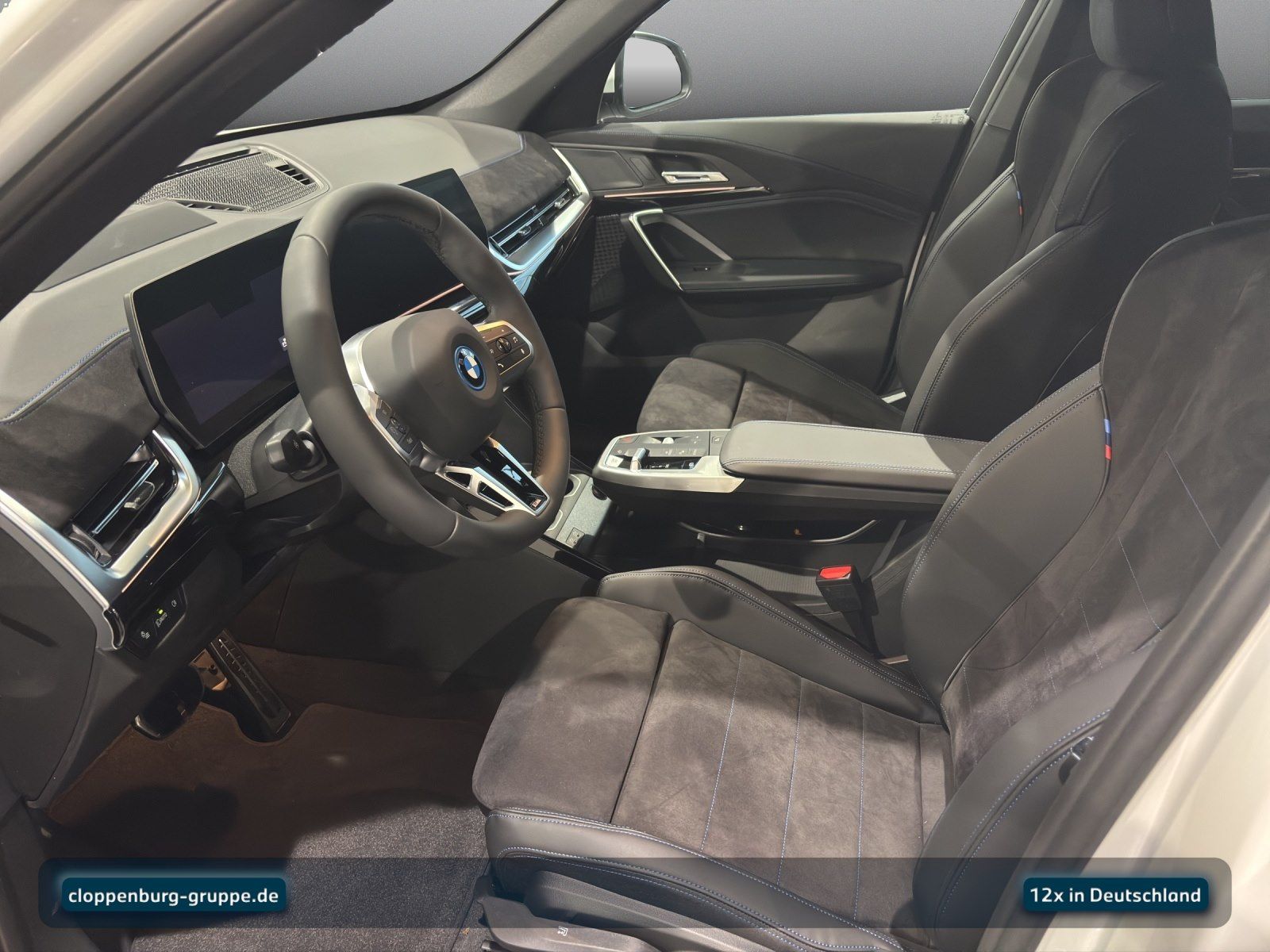 BMW iX1 xDrive30 Head-Up+AHK+StHz+StKlima+Navi+ACC