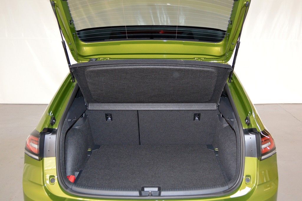 Volkswagen Taigo 1.5 TSI DSG R-Line - Samsaru's Car Outlet