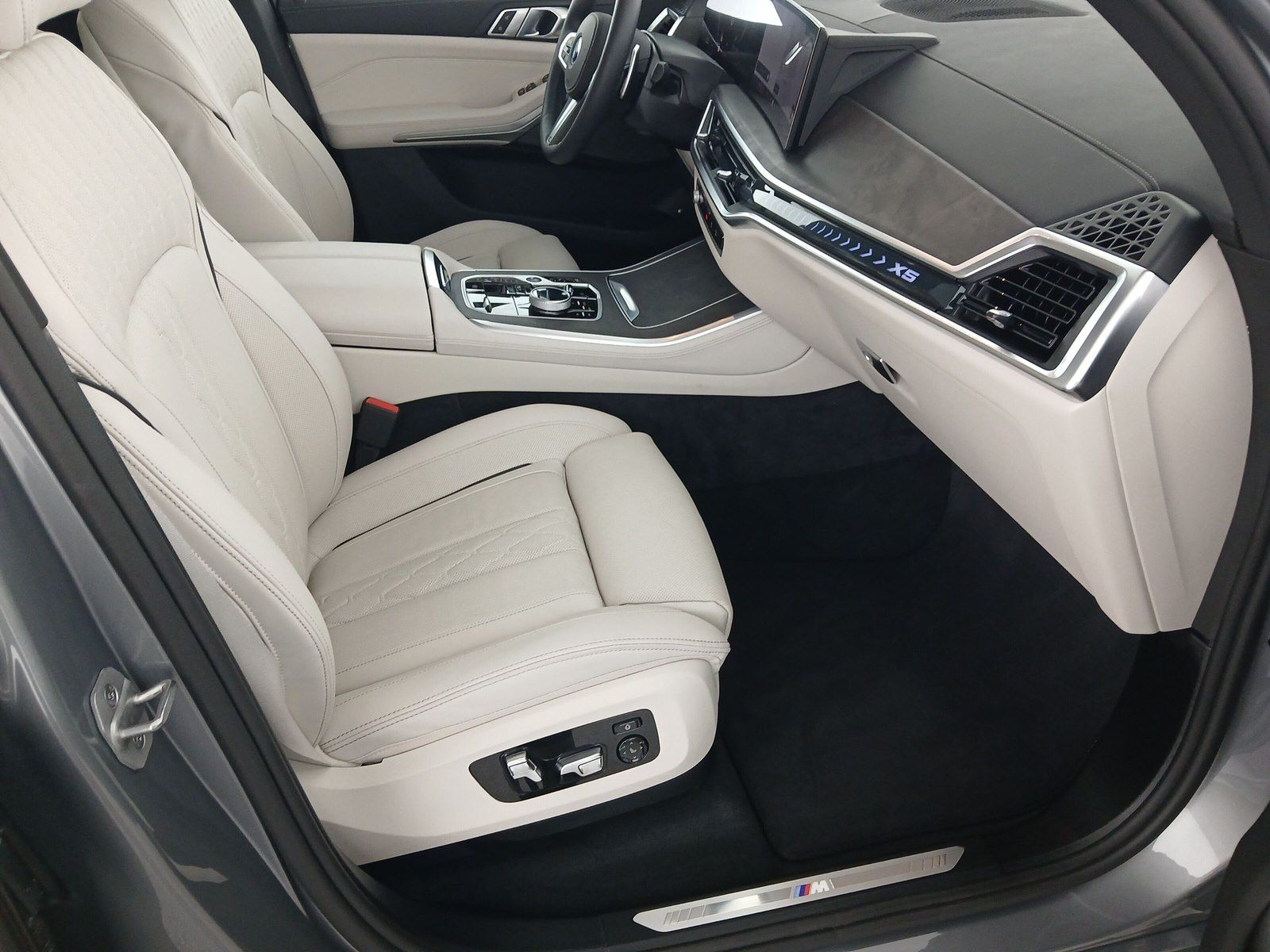 BMW X5 xDrive50e M Sport KomfSitz Pano DAPr PAPr AHK