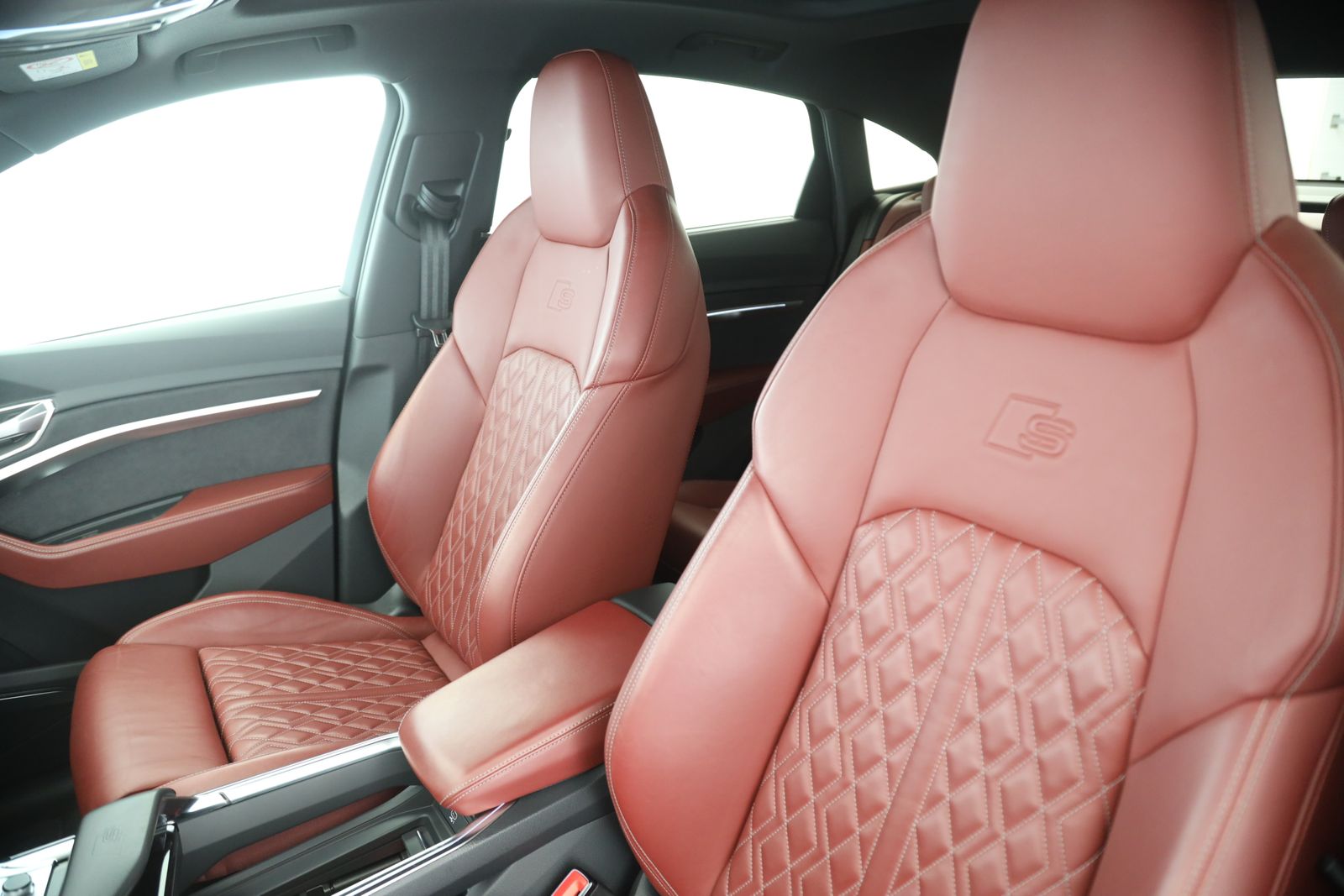Audi e-tron S Sportback quattro S line | AHK | PANORA