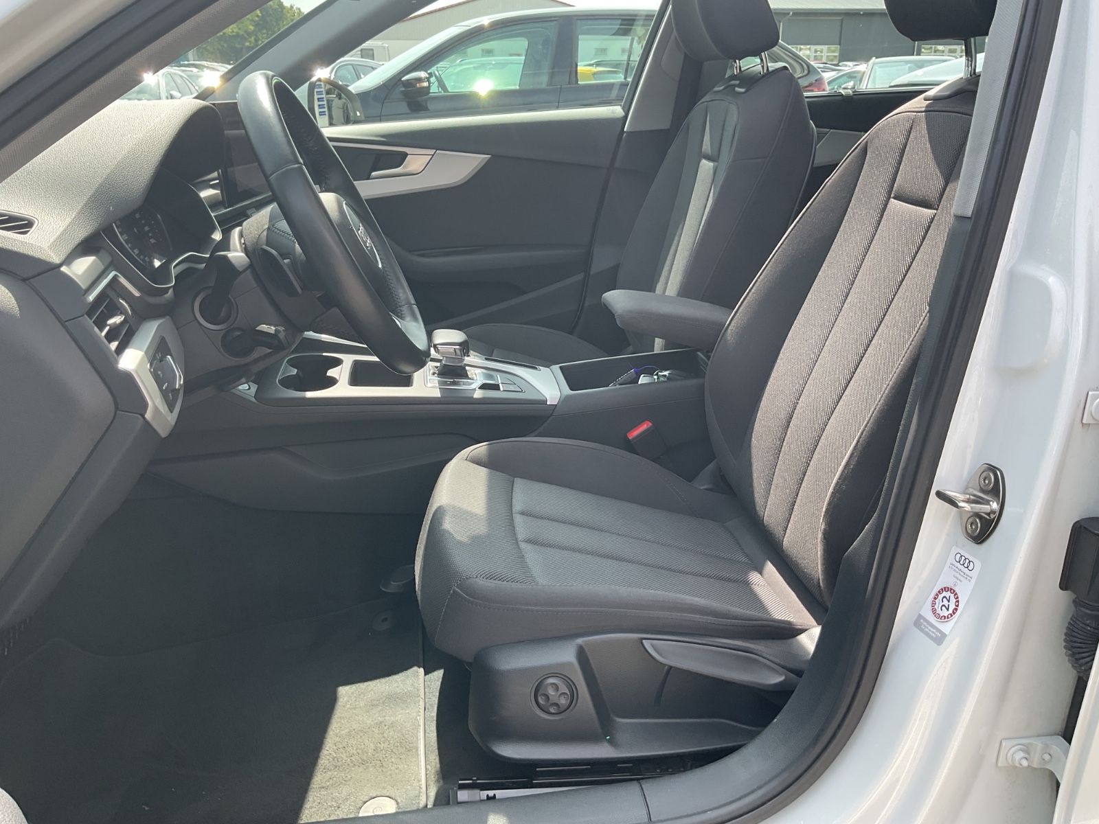 Audi A4 Avant 35 TFSI S-tronic - Samsaru's Car Outlet