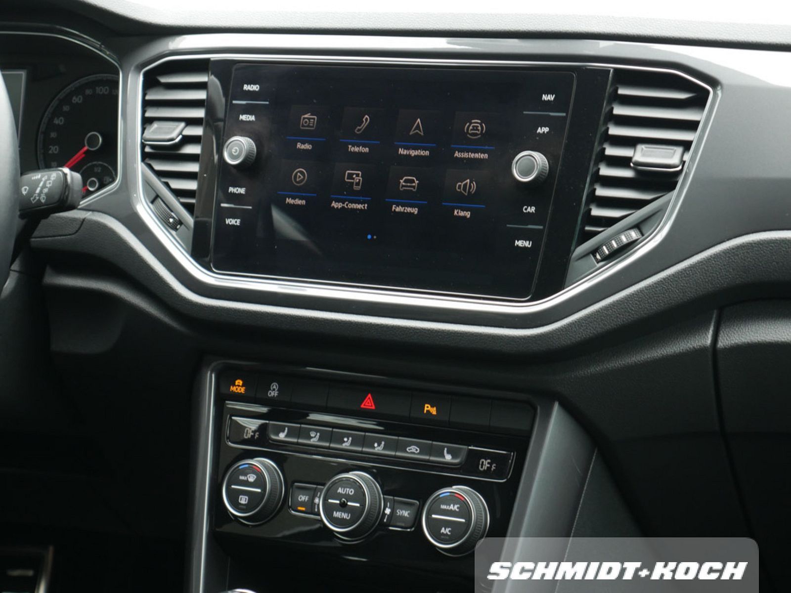 Volkswagen T-Roc Sport 1.5 TSI - Samsaru's Car Outlet