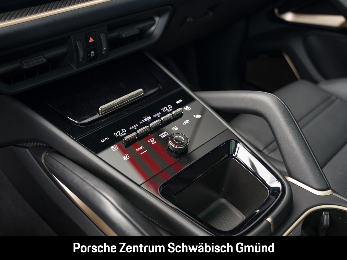 Porsche Cayenne Turbo E-Hybrid Burmester Nachtsicht PDCC