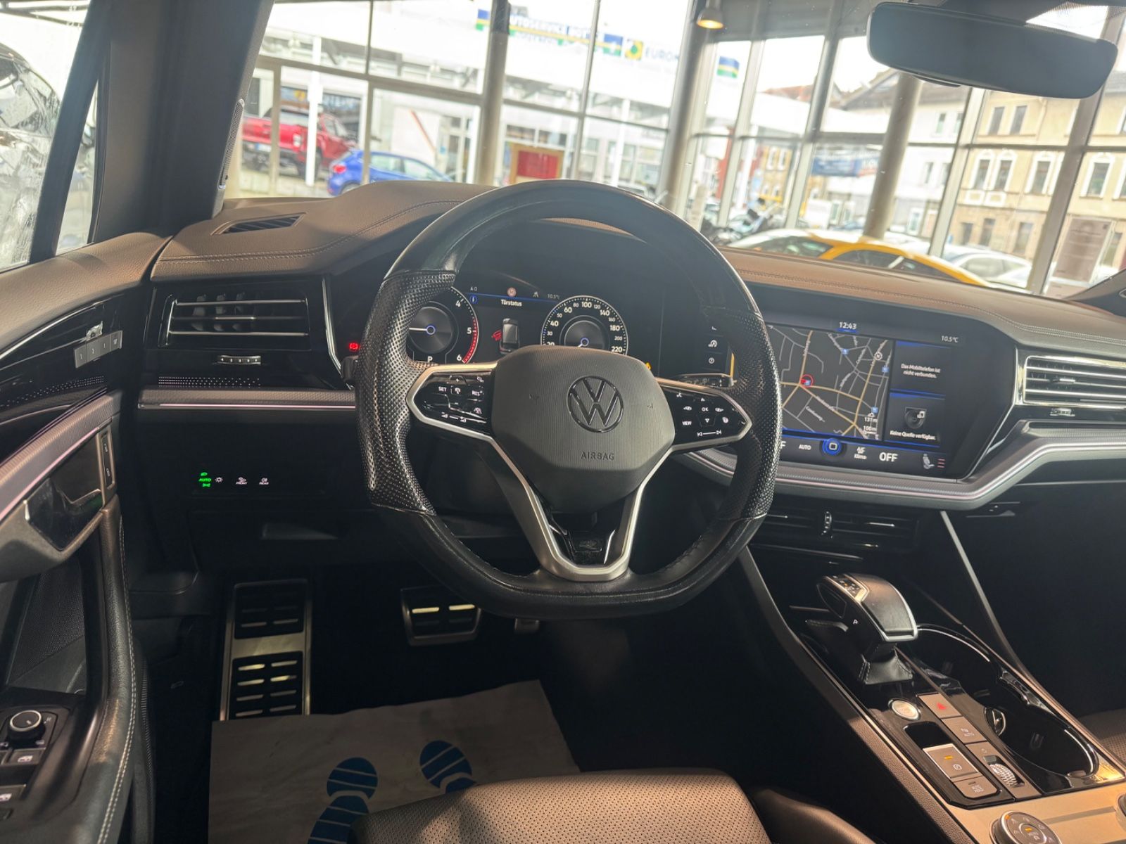 Volkswagen Touareg R-Line Pano IQ LIGHT Exterieur Black Sty