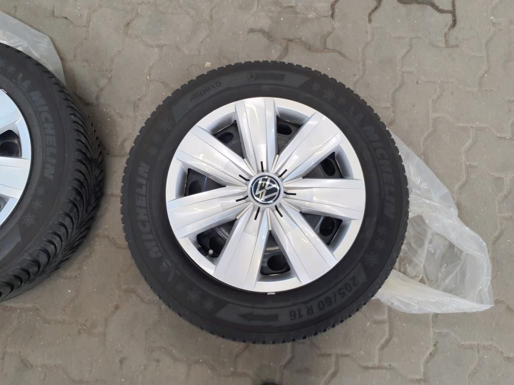Volkswagen T-Roc Style 1.5 TSI DSG - Samsaru's Car Outlet