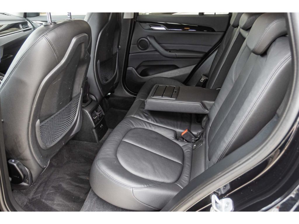BMW X1 18d - Samsaru's Car Outlet