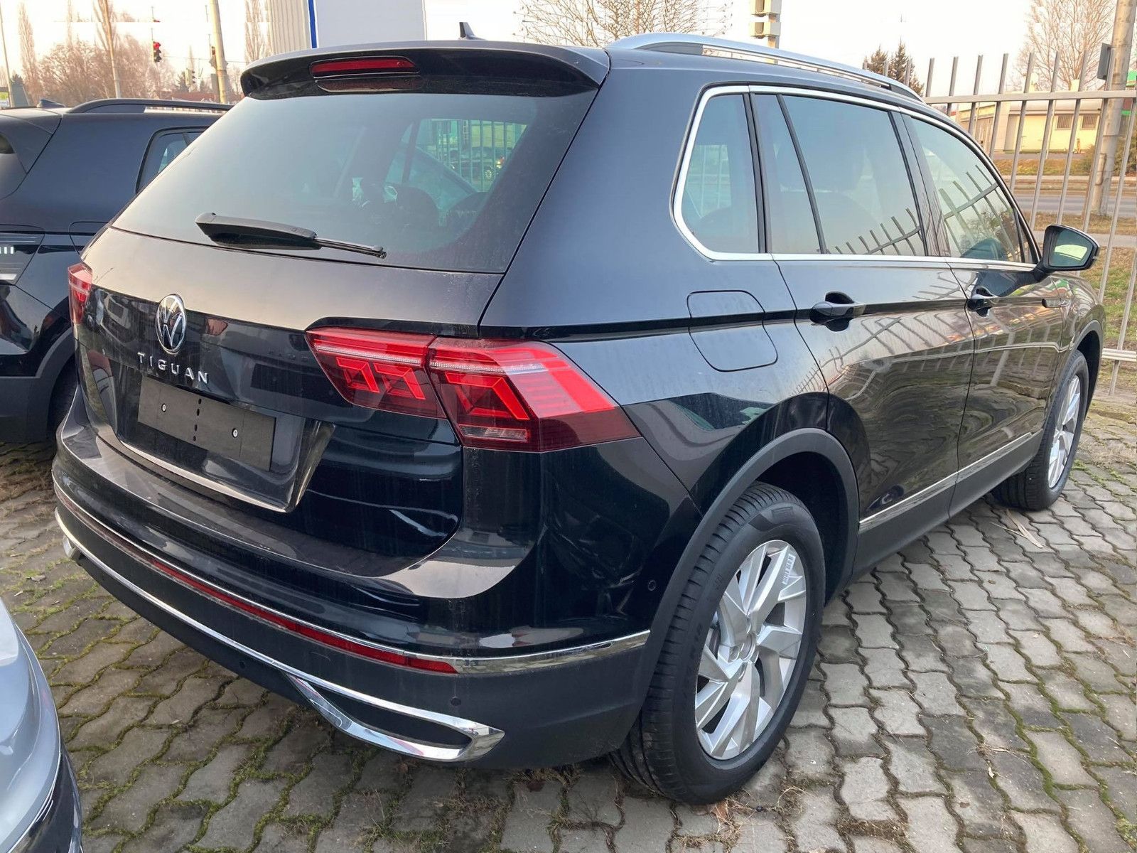 Volkswagen Tiguan  eHybrid TSI DSG Elegance AHK Matrix Pano