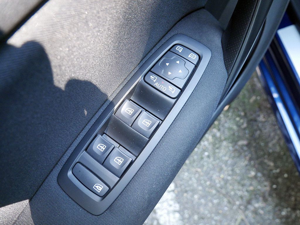 Renault Megane Grandtour TCe 140 EDC - Samsaru's Car Outlet
