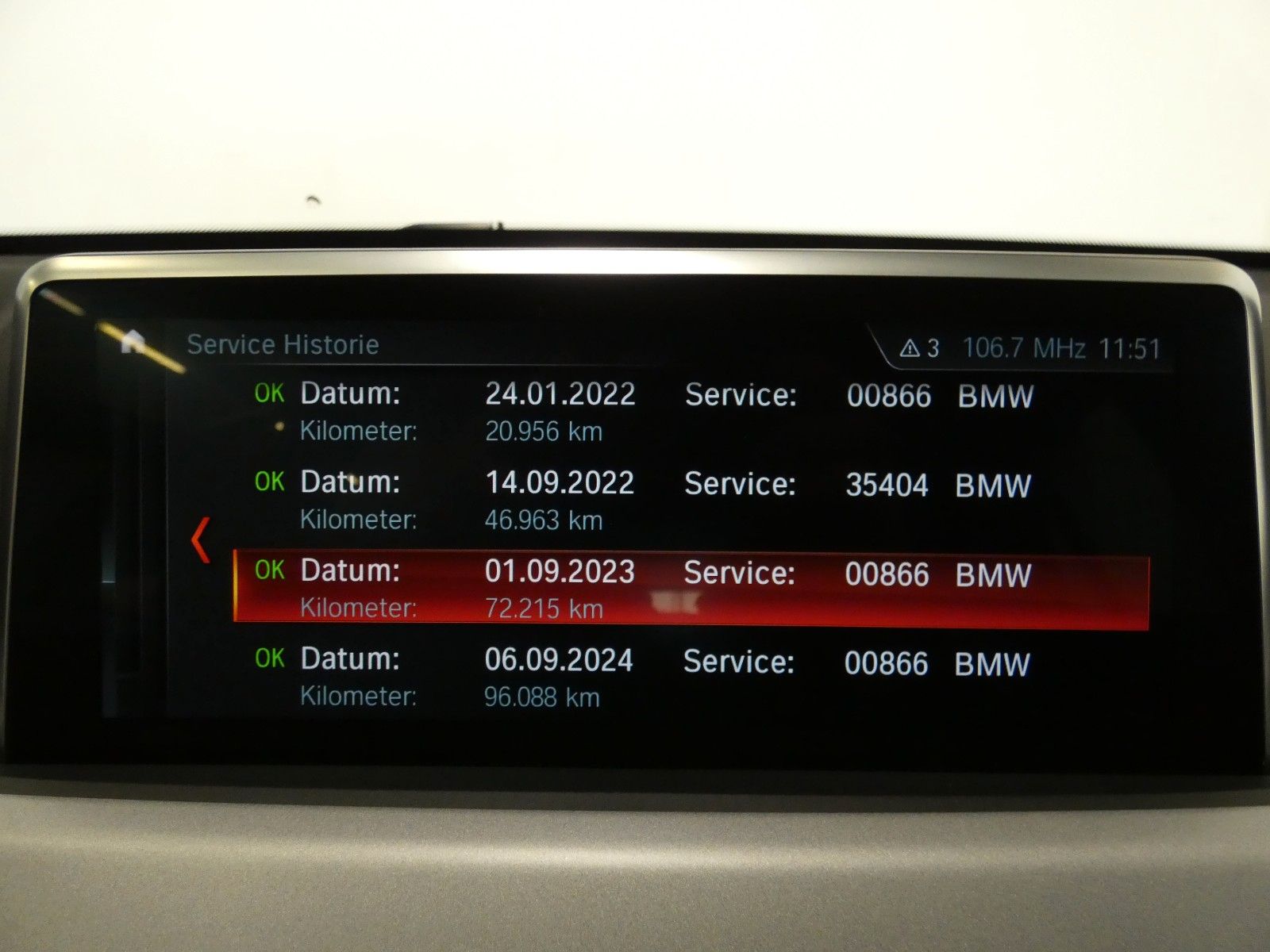 BMW X1 xDrive 25 d Advantage - Samsaru's Car Outlet