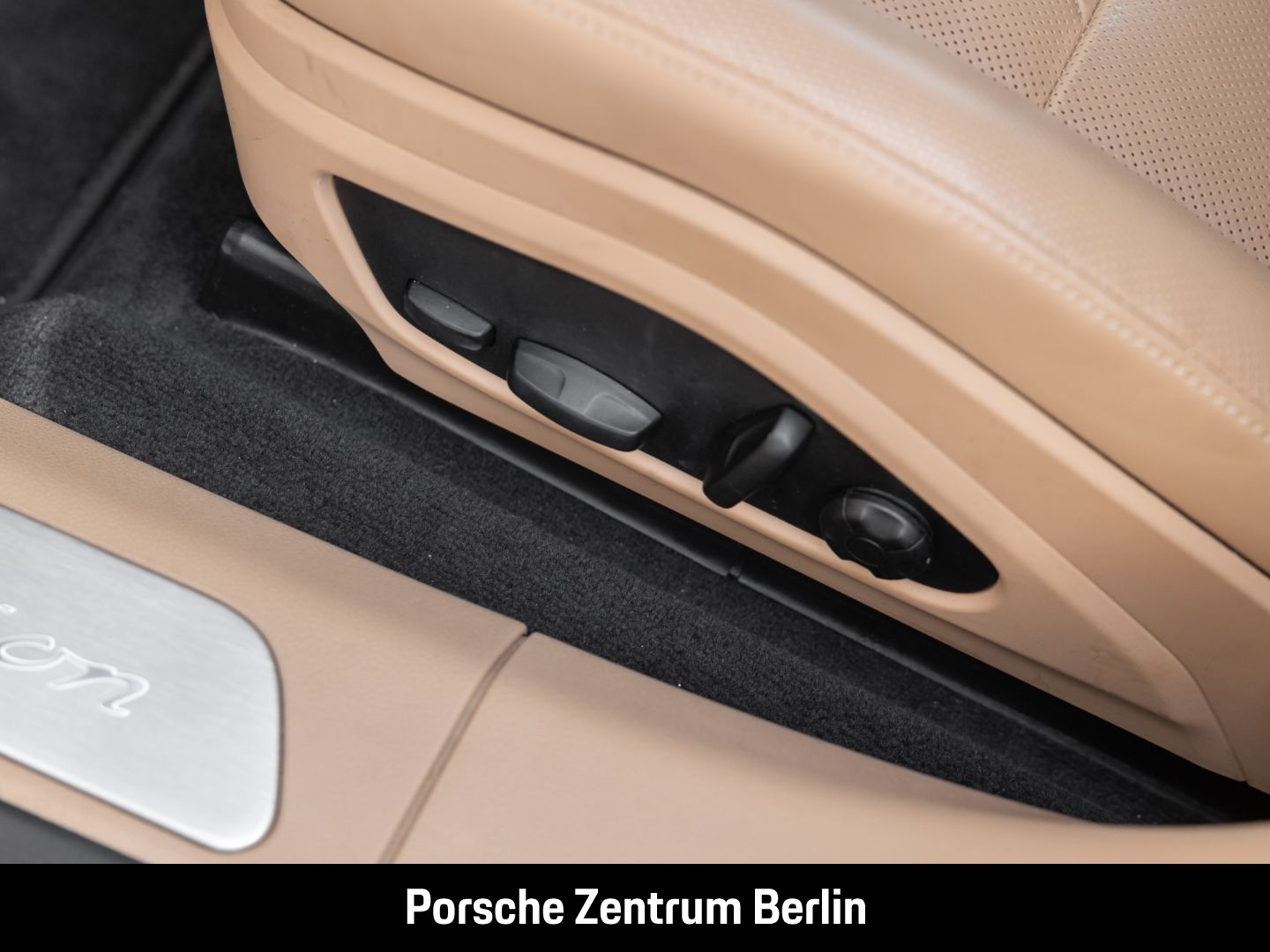 Porsche Panamera 4 E-Hybrid Sport Turismo Platinum Editi