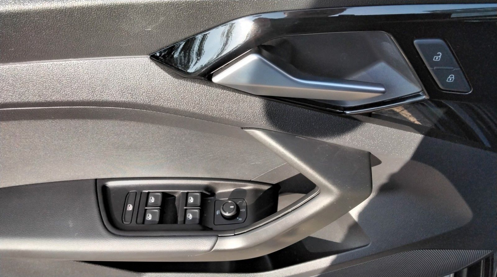 Audi A1 Sportback 30 TFSI DSG LED TEMPOMAT VIRTUELL