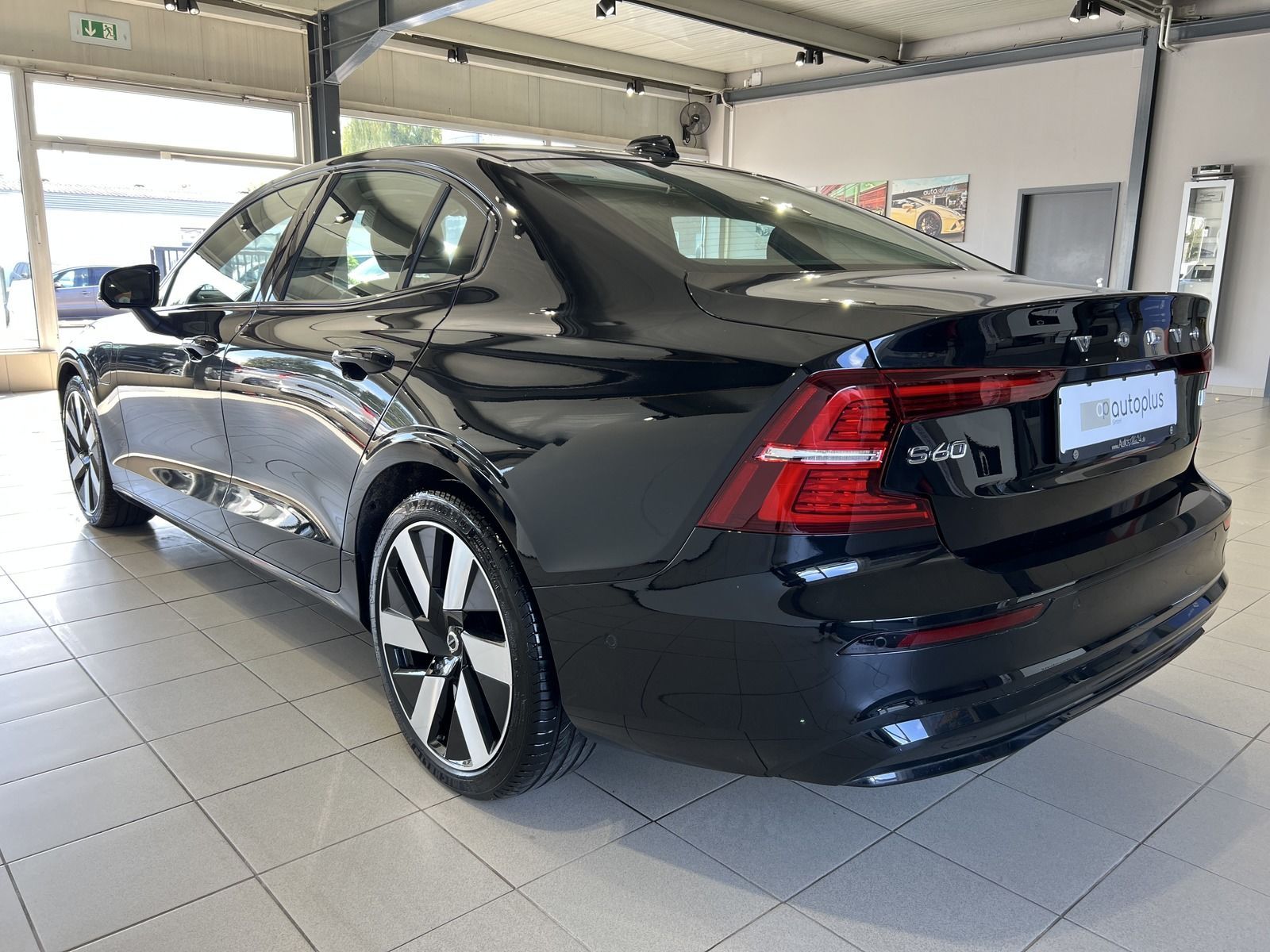 Volvo S60 T8 Ultimate Dark Recharge AWD HeadUp 360°