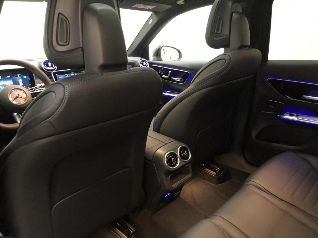 Mercedes-Benz GLC 300 d 4MATIC AMG+ILS+MBUX+AHK+Pano+SHD+Wide