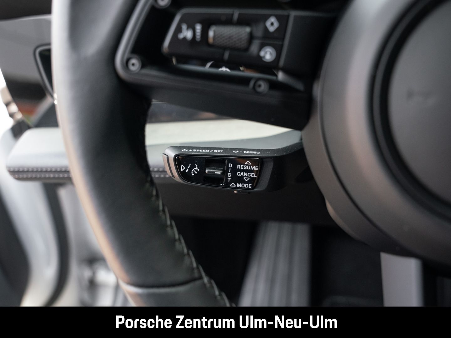 Porsche Taycan Turbo Cross Turismo BOSE Luftfederung LED