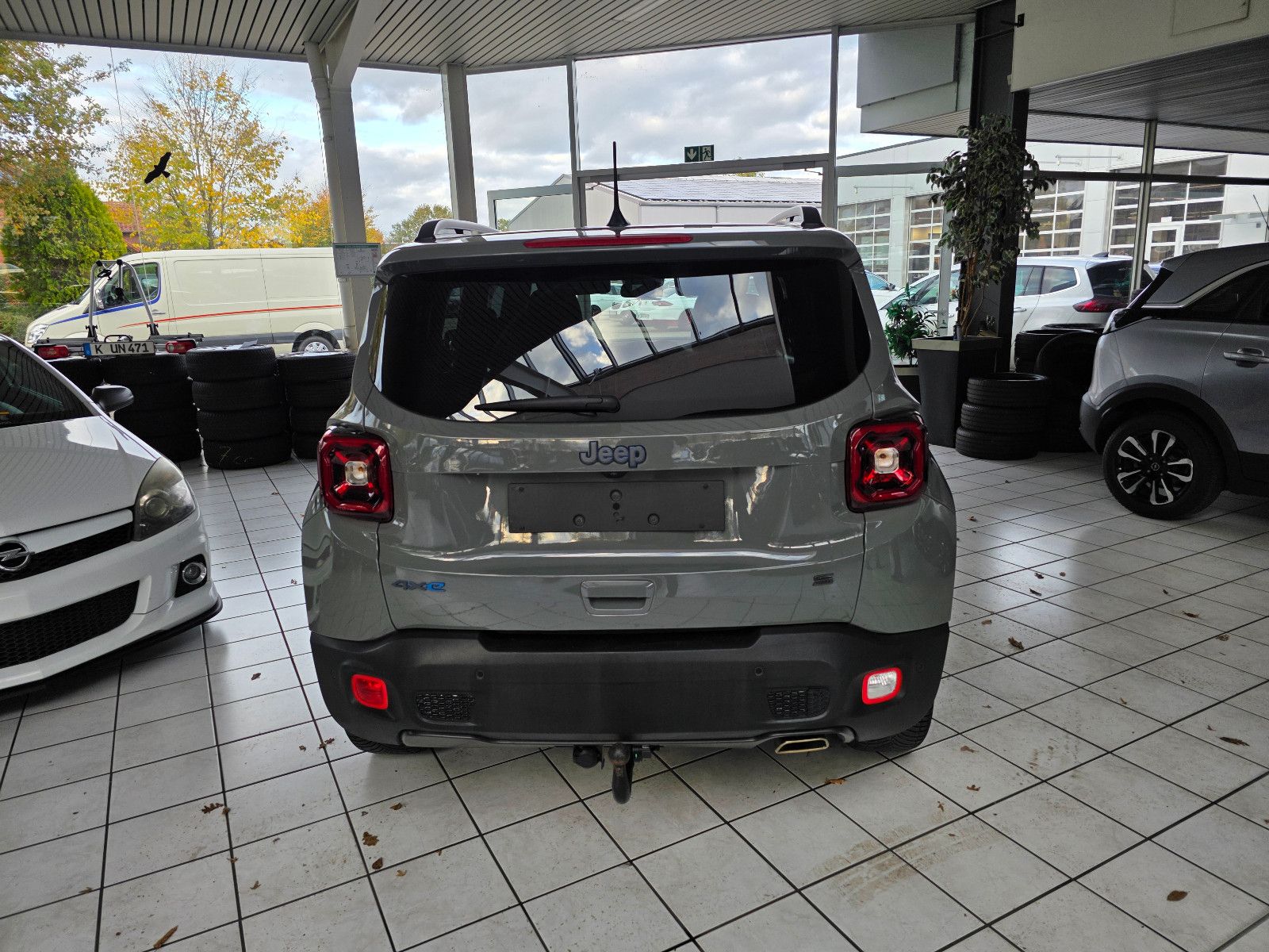 Jeep Renegade S Plug-In-Hybrid 4xe mit AHK
