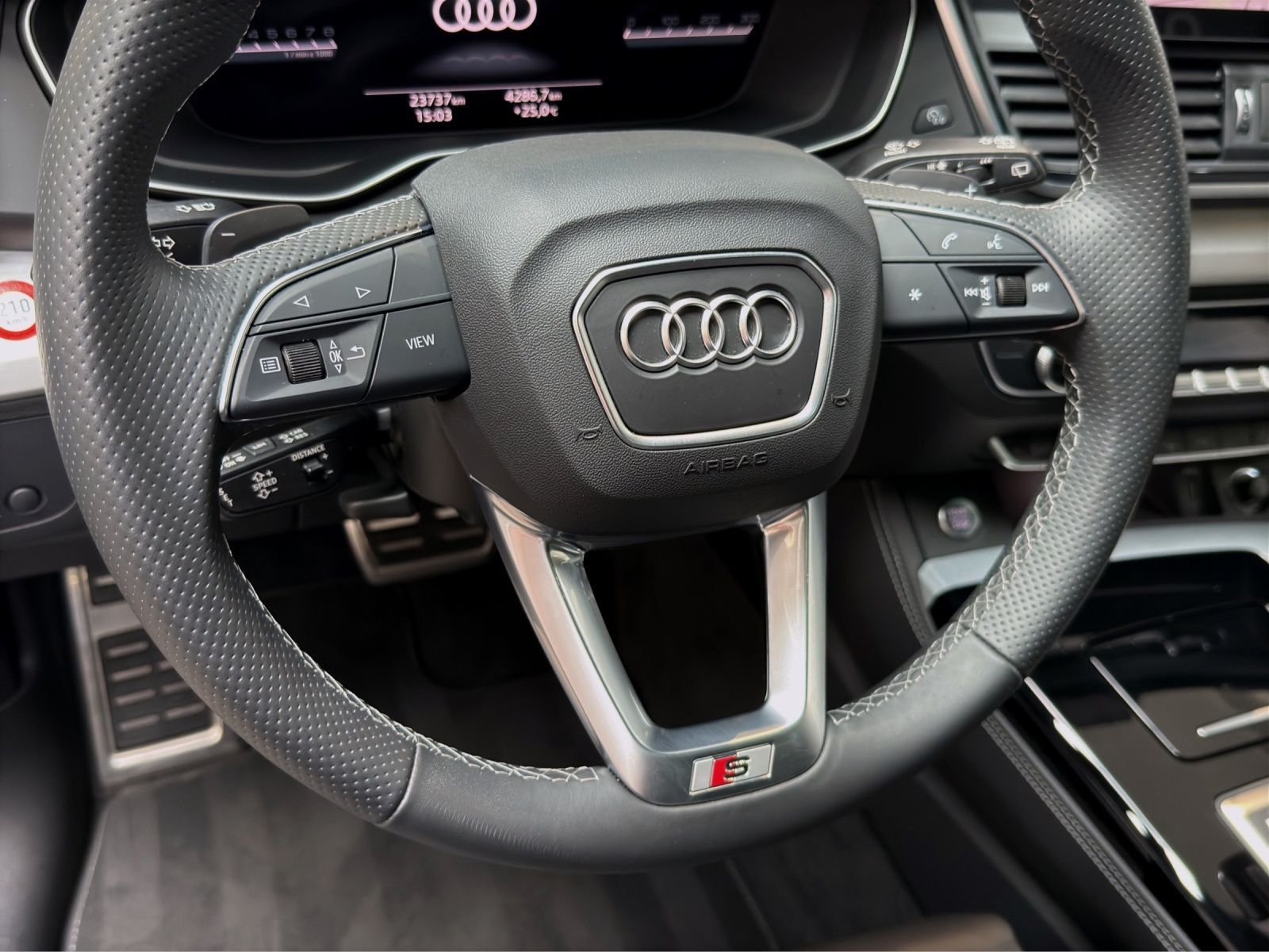 Audi Q5 45 TFSI Q S LINE - Samsaru's Car Outlet